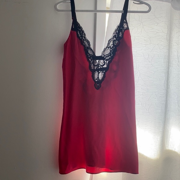 Victoria Secret pink lace Slip - Picture 1 of 4